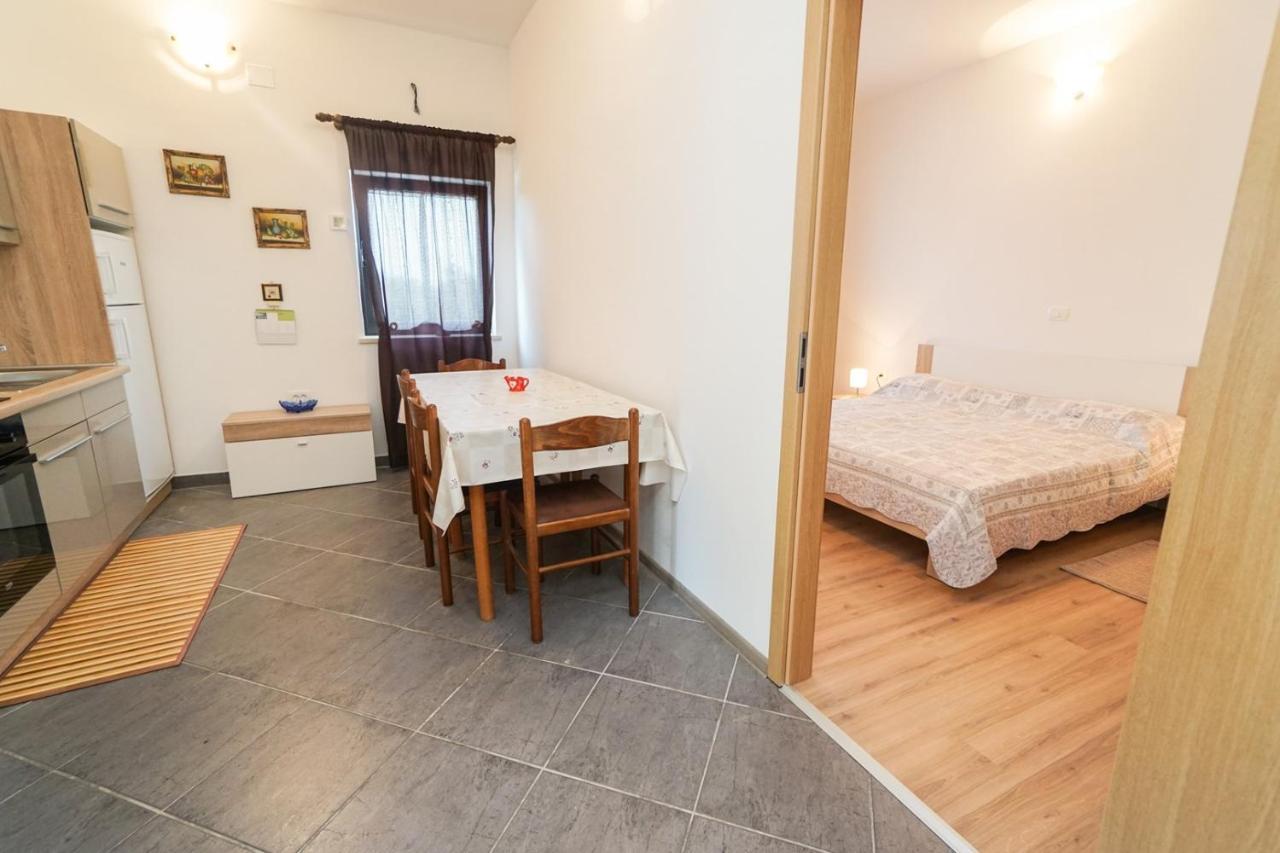 Apartments Mira Savudrija Crveni Vrh Ngoại thất bức ảnh
